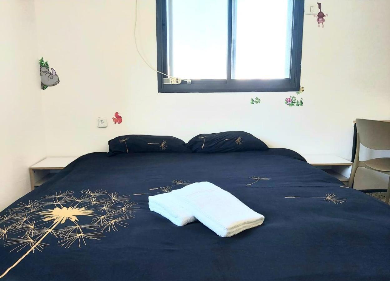 Turtle Guesthouse- ティベリア エクステリア 写真