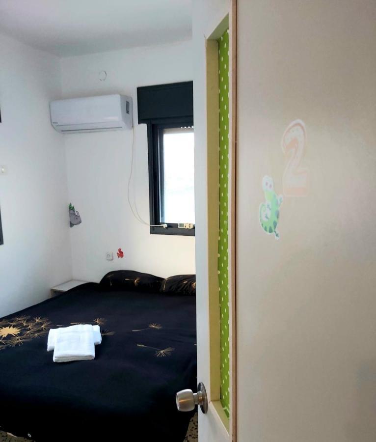 Turtle Guesthouse- ティベリア エクステリア 写真
